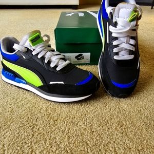 Sneakers